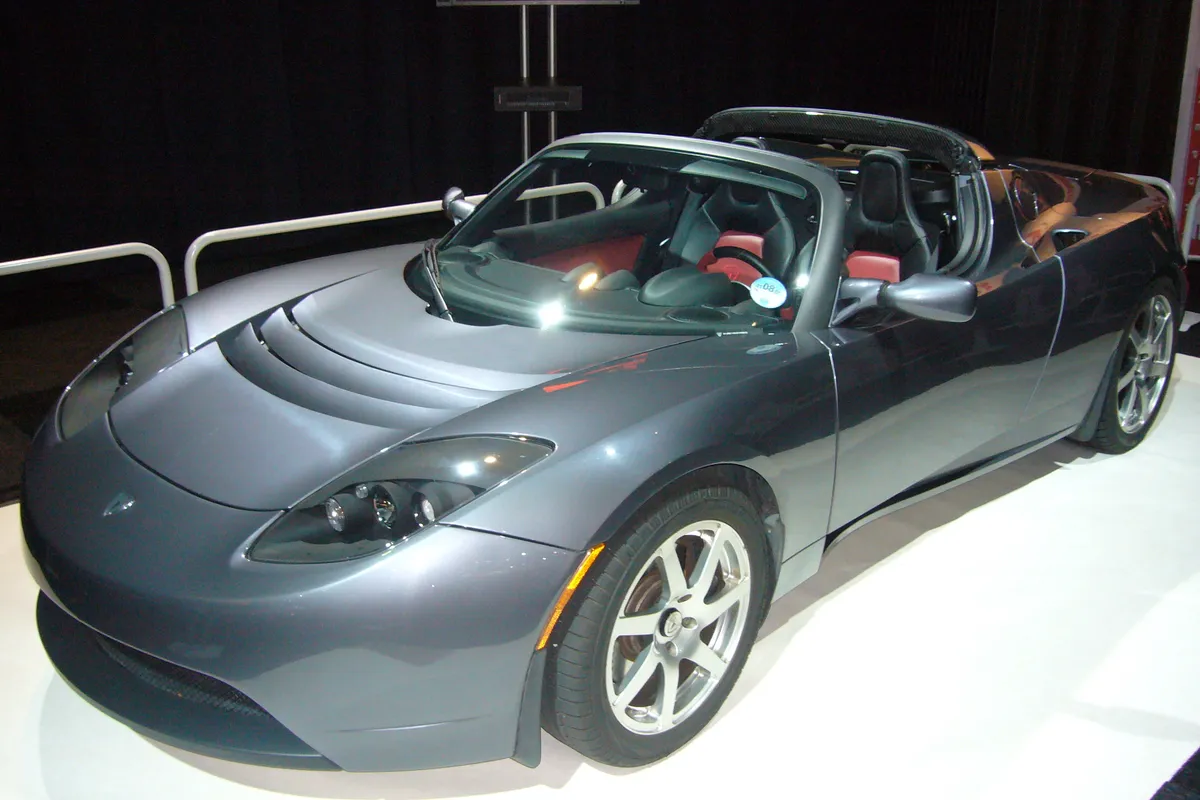 First-generation Tesla Roadster at AutoRAI Amsterdam in 2009, shown from the front.